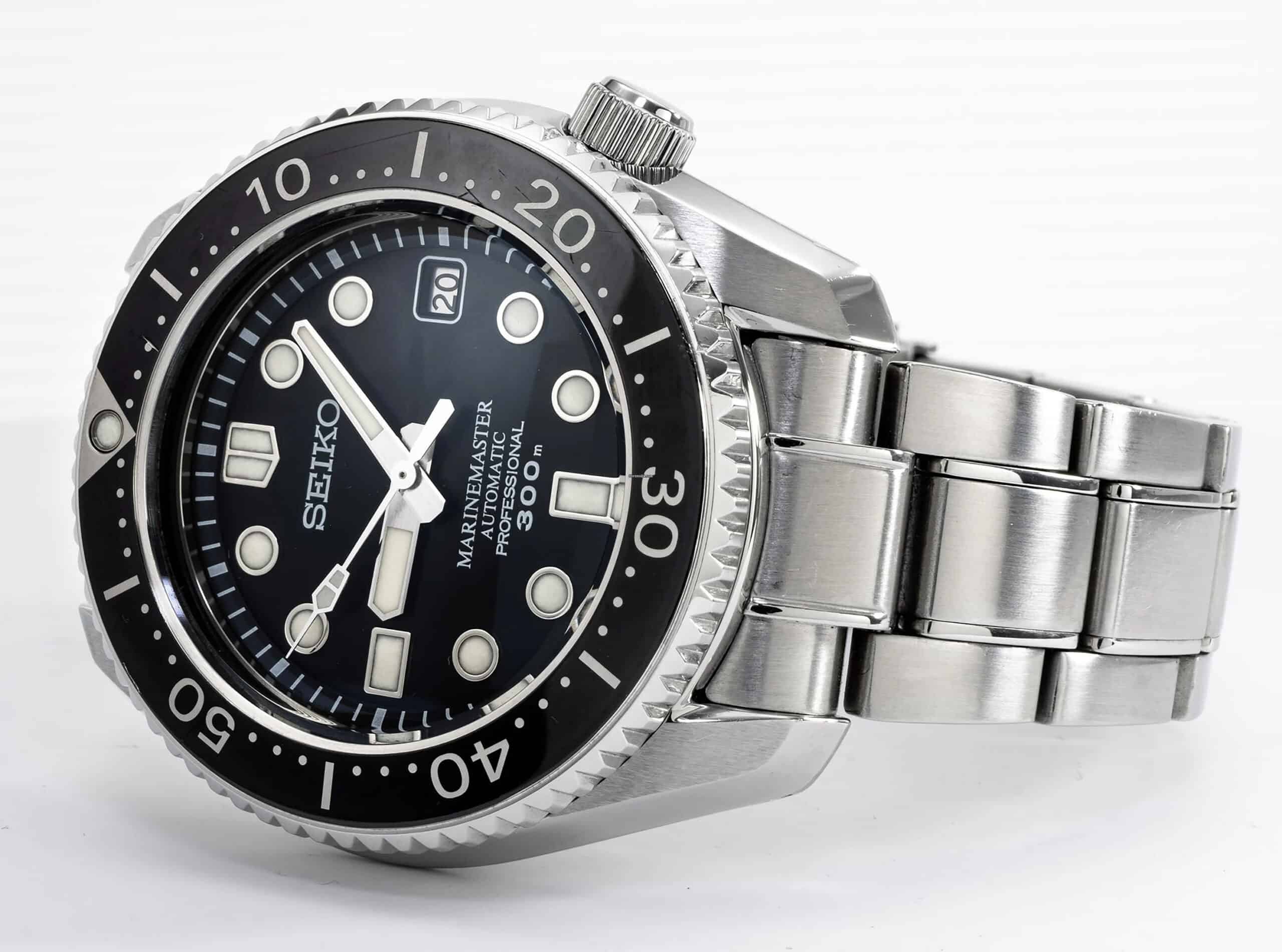 Seiko Marinemaster 300 Sbdx001 Review The Diver That Keeps On Giving Watchdig